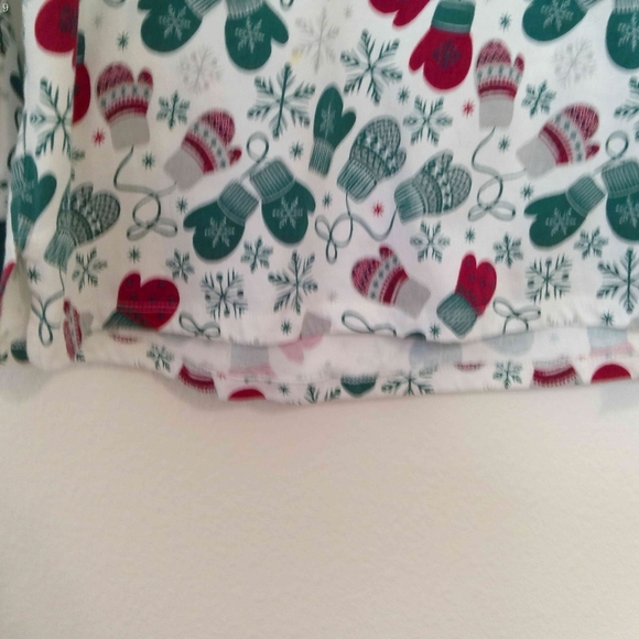 FAMILY PJS TOP - Picture 2 of 7